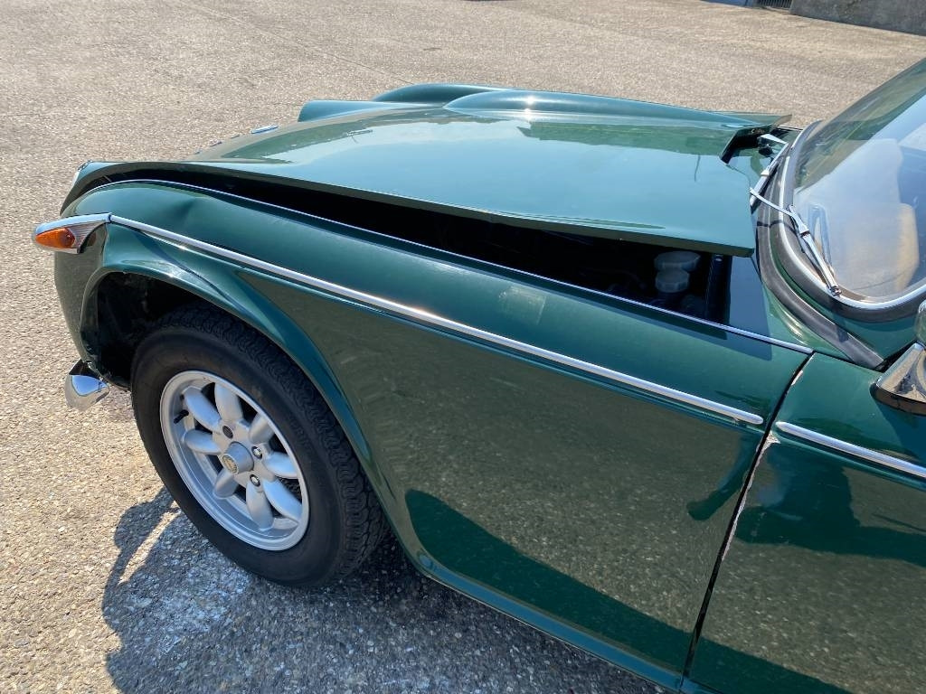 Vieglā automašīna Triumph TR4-A + Hard Top / OldTimer endommagé: foto 24