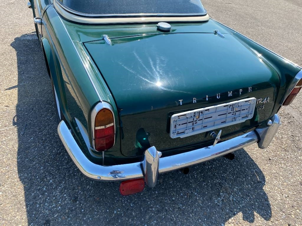 Vieglā automašīna Triumph TR4-A + Hard Top / OldTimer endommagé: foto 31