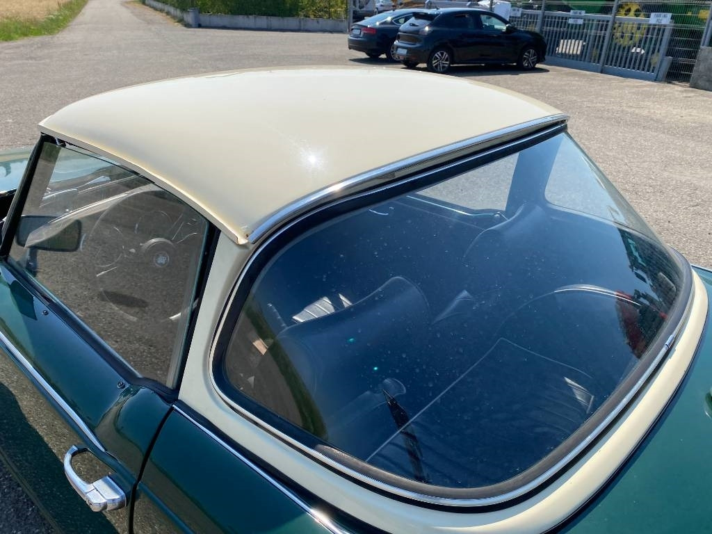Vieglā automašīna Triumph TR4-A + Hard Top / OldTimer endommagé: foto 27