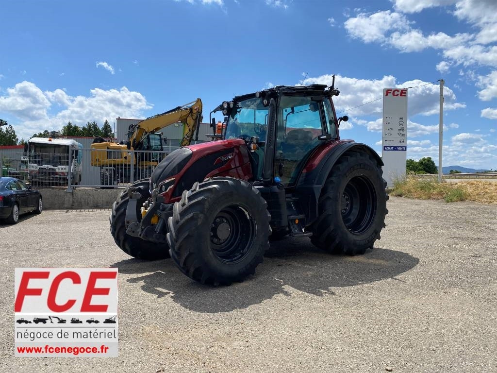 Valtra N 175 / DIRECT Variation Continue endommagé - Traktors: foto 1 Valtra N 175 / DIRECT Variation Continue endommagé - Traktors: foto 1