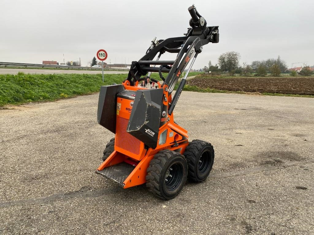 WorkyQuad WORKYQUAD SSQ15D Origine Française endommagée - Mini iekrāvējs: foto 4 WorkyQuad WORKYQUAD SSQ15D Origine Française endommagée - Mini iekrāvējs: foto 4