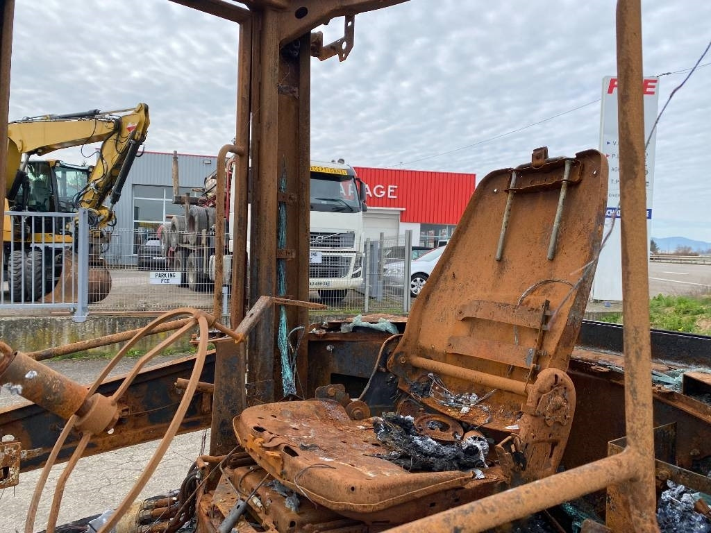 Riteņu iekrāvējs Yanmar V 100 / Certificat CE endommagée: foto 21