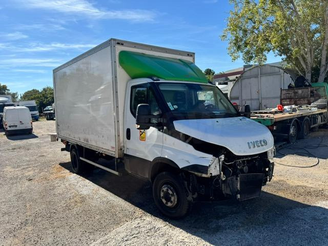 Iveco 70C180 CAISSE HAYON - Furgons ar slēgtā virsbūve: foto 3 Iveco 70C180 CAISSE HAYON - Furgons ar slēgtā virsbūve: foto 3