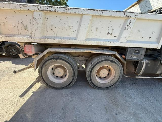 Iveco TRAKKER 360 GRUE HIAB - Kravas automašīna pašizgāzējs, Kravas auto ar manipulatoru: foto 3 Iveco TRAKKER 360 GRUE HIAB - Kravas automašīna pašizgāzējs, Kravas auto ar manipulatoru: foto 3
