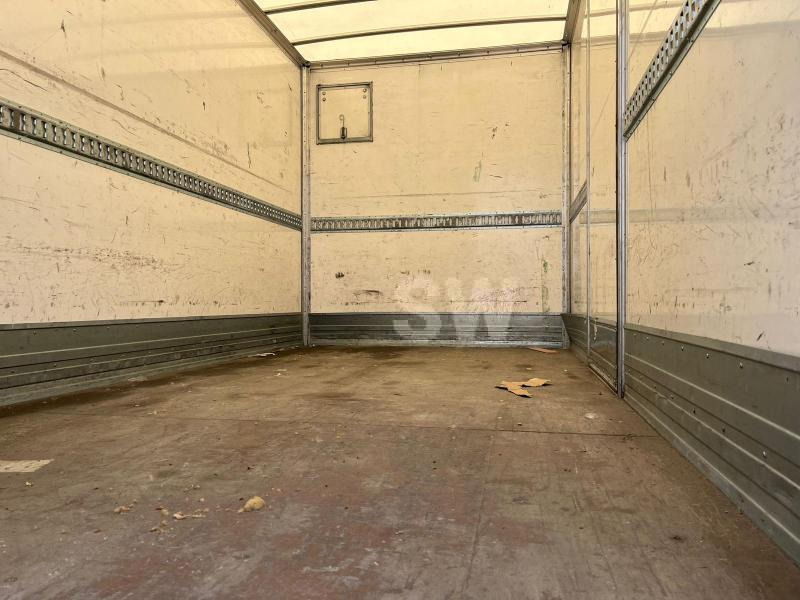 MAN TGE 5.180 - Furgons ar slēgtā virsbūve: foto 4 MAN TGE 5.180 - Furgons ar slēgtā virsbūve: foto 4