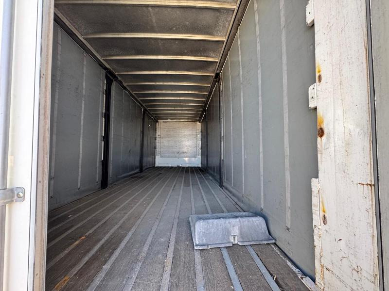 Mercedes ACTROS 2535 PLATEAU RIDELLE BACHE HAYON - Kravas automašīna ar tentu: foto 5 Mercedes ACTROS 2535 PLATEAU RIDELLE BACHE HAYON - Kravas automašīna ar tentu: foto 5