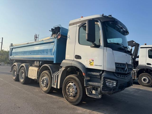 Mercedes AROCS 3240 BI BENNE - Kravas automašīna pašizgāzējs: foto 1 Mercedes AROCS 3240 BI BENNE - Kravas automašīna pašizgāzējs: foto 1