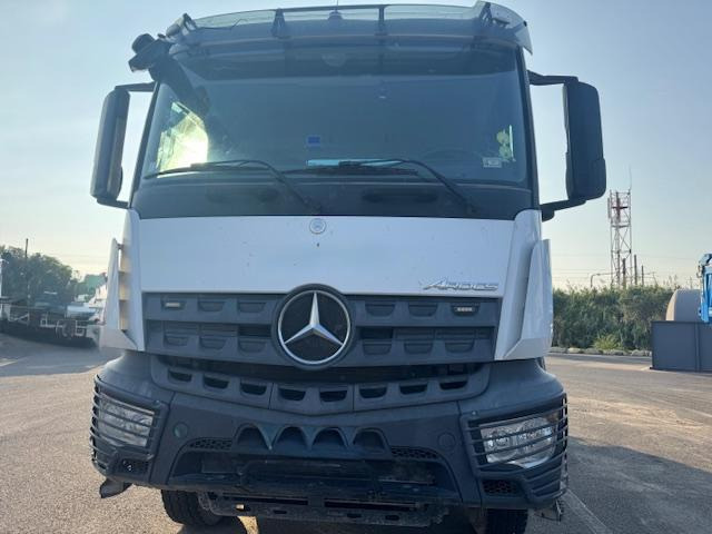 Mercedes AROCS 3240 BI BENNE - Kravas automašīna pašizgāzējs: foto 2 Mercedes AROCS 3240 BI BENNE - Kravas automašīna pašizgāzējs: foto 2