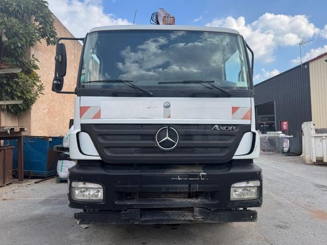 Mercedes AXOR 1828 BENNE GRUE FASSI - Kravas automašīna pašizgāzējs, Kravas auto ar manipulatoru: foto 2 Mercedes AXOR 1828 BENNE GRUE FASSI - Kravas automašīna pašizgāzējs, Kravas auto ar manipulatoru: foto 2