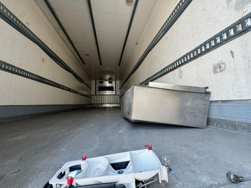 Renault D19 - Kravas automašīna refrižerators: foto 4 Renault D19 - Kravas automašīna refrižerators: foto 4