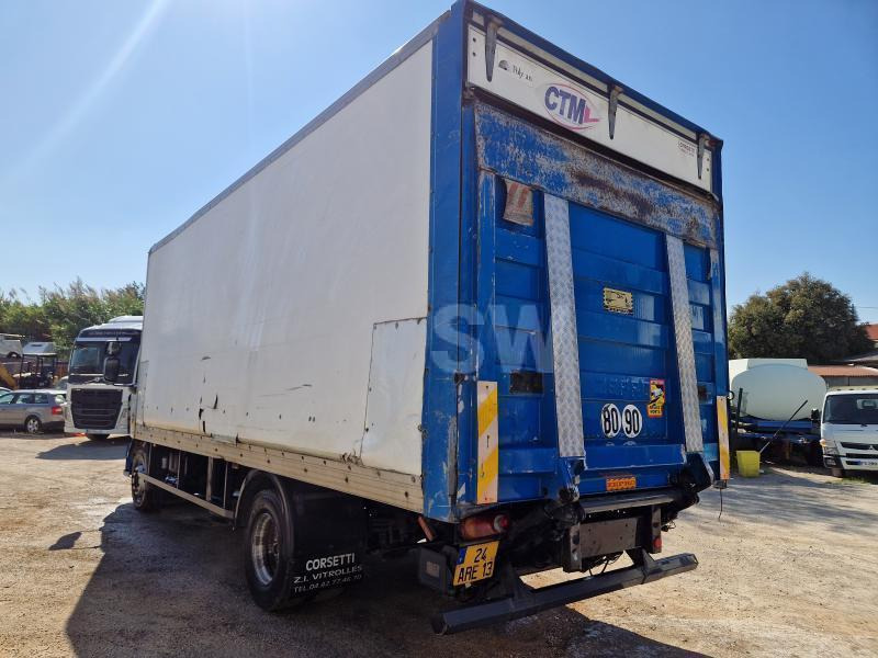 Renault DCI 220 - Kravas automašīna ar slēgto virsbūvi: foto 5 Renault DCI 220 - Kravas automašīna ar slēgto virsbūvi: foto 5