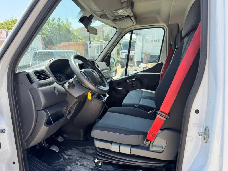 Renault Master 2.5 150 cv - Furgons ar slēgtā virsbūve: foto 4 Renault Master 2.5 150 cv - Furgons ar slēgtā virsbūve: foto 4