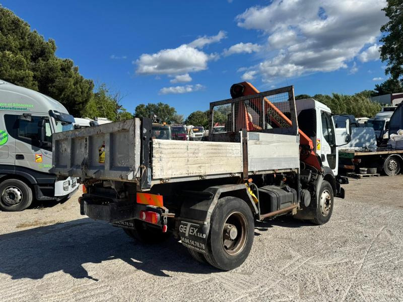 Renault Midlum 210 - Kravas automašīna pašizgāzējs: foto 4 Renault Midlum 210 - Kravas automašīna pašizgāzējs: foto 4
