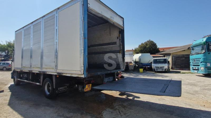 Renault Midlum 220 DCI - Kravas automašīna ar slēgto virsbūvi: foto 4 Renault Midlum 220 DCI - Kravas automašīna ar slēgto virsbūvi: foto 4