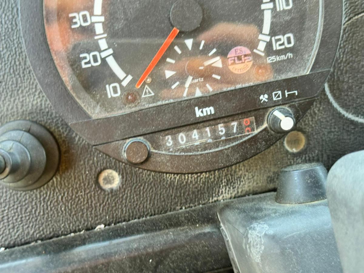 Renault S 170 4X4 - Kravas automašīna pašizgāzējs: foto 4 Renault S 170 4X4 - Kravas automašīna pašizgāzējs: foto 4