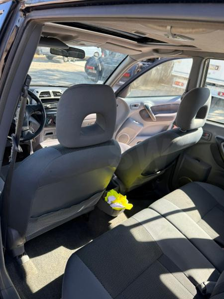 Toyota Rav 4 - Hečbeks: foto 5 Toyota Rav 4 - Hečbeks: foto 5