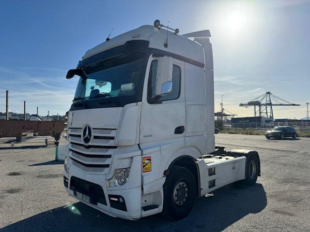 Mercedes ACTROS 1853 - Vilcējs: foto 4 Mercedes ACTROS 1853 - Vilcējs: foto 4