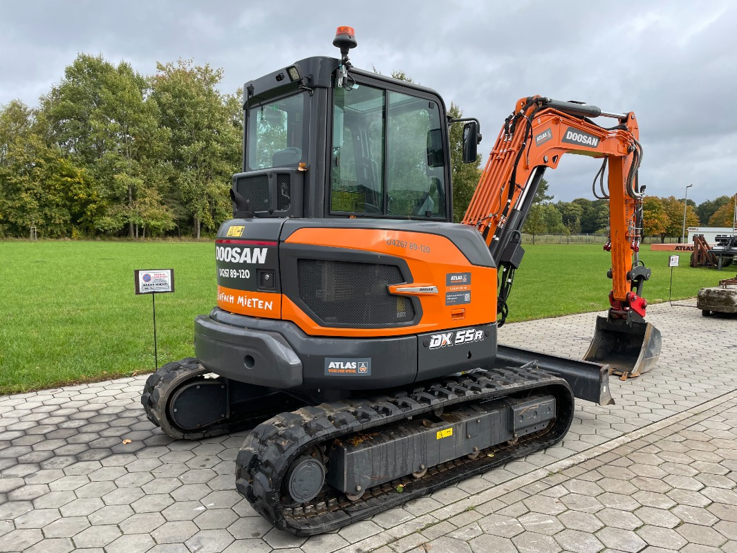 Doosan DX55R-7 - Mini-ekskavators: foto 2 Doosan DX55R-7 - Mini-ekskavators: foto 2