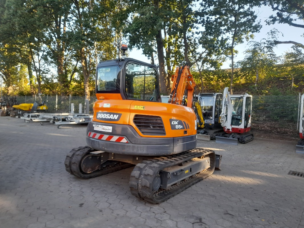 Doosan DX85R-3 - Ekskavators: foto 3 Doosan DX85R-3 - Ekskavators: foto 3