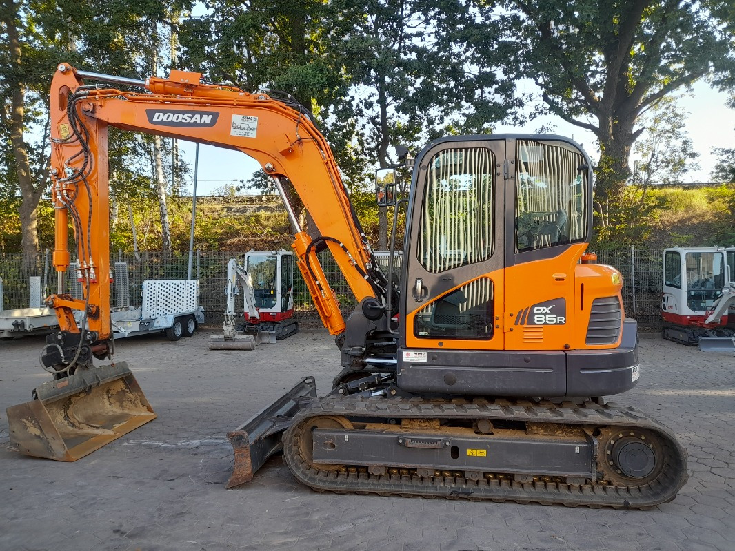 Doosan DX85R-3 - Ekskavators: foto 2 Doosan DX85R-3 - Ekskavators: foto 2