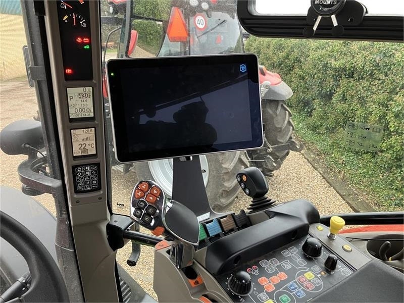 Case IH Maxxum 145 CVX - Traktors: foto 4 Case IH Maxxum 145 CVX - Traktors: foto 4
