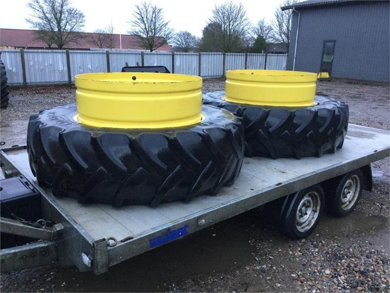 Continental 420/85 R38 - Riepa - Lauksaimniecības tehnika: foto 1 Continental 420/85 R38 - Riepa - Lauksaimniecības tehnika: foto 1