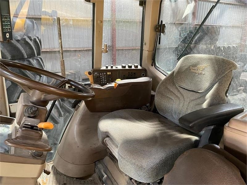 John Deere 6920 S Autopower - Traktors: foto 5 John Deere 6920 S Autopower - Traktors: foto 5