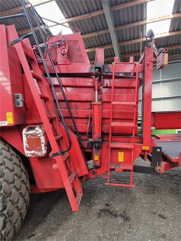 Kīpu prese Massey Ferguson >190 bigpallepresser Parkland Ballevogn: foto 4