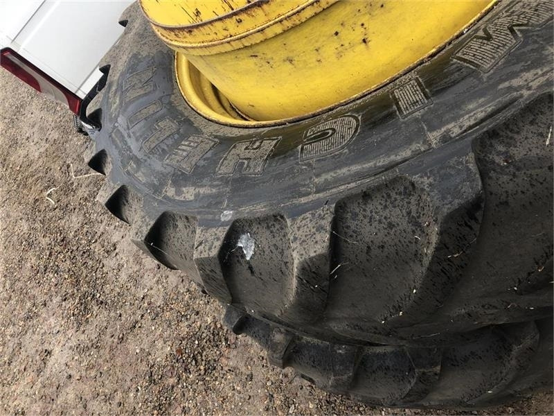 Michelin 650/65-42 - Riepa: foto 2 Michelin 650/65-42 - Riepa: foto 2