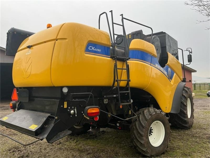 New Holland CX 6090 4wd - Labības kombains: foto 5 New Holland CX 6090 4wd - Labības kombains: foto 5