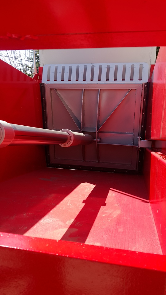 TARGET 5 TON HYDRAULIC PUSH MANURE SPREADER - Organisko mēslu izkliedētājs: foto 2 TARGET 5 TON HYDRAULIC PUSH MANURE SPREADER - Organisko mēslu izkliedētājs: foto 2
