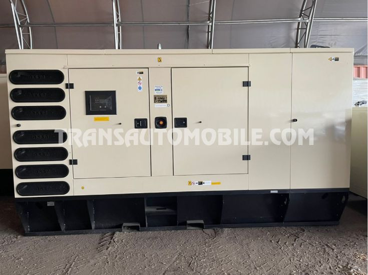 Cummins C150D5 150kVA - EXPORT OUT EU - Elektroģenerators: foto 1 Cummins C150D5 150kVA - EXPORT OUT EU - Elektroģenerators: foto 1