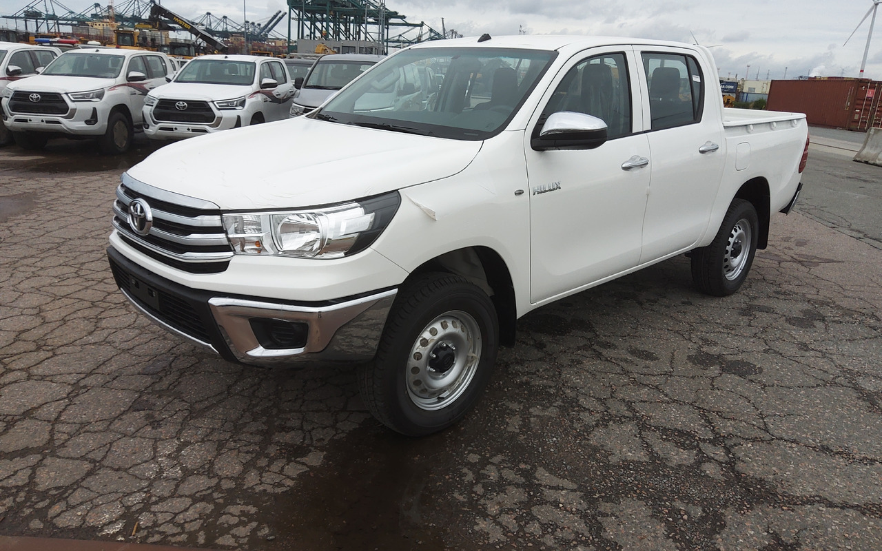 Toyota Hilux / Revo Pick-up double cabin pack security 2.4L Turbo Diesel Manual - Vieglā automašīna: foto 1 Toyota Hilux / Revo Pick-up double cabin pack security 2.4L Turbo Diesel Manual - Vieglā automašīna: foto 1