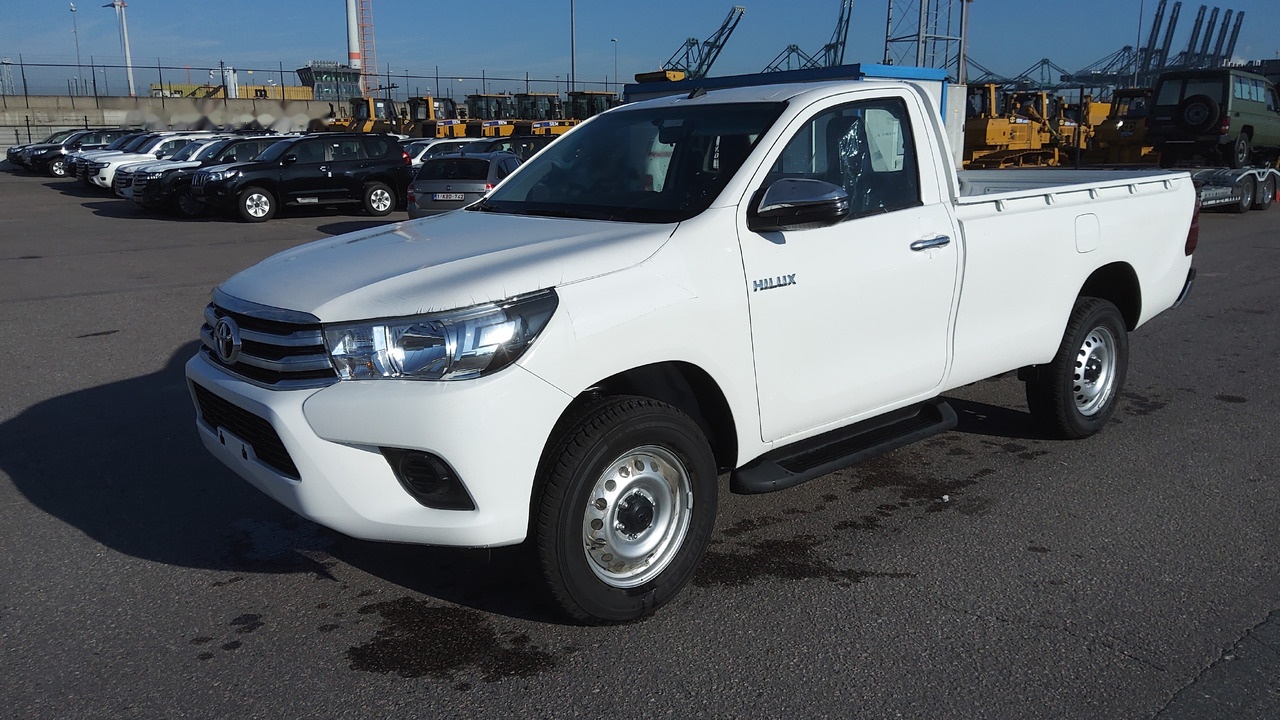 Toyota Hilux / Revo Pick-up single Cab pack security 2.4L Turbo Diesel Manual - Pikaps: foto 1 Toyota Hilux / Revo Pick-up single Cab pack security 2.4L Turbo Diesel Manual - Pikaps: foto 1