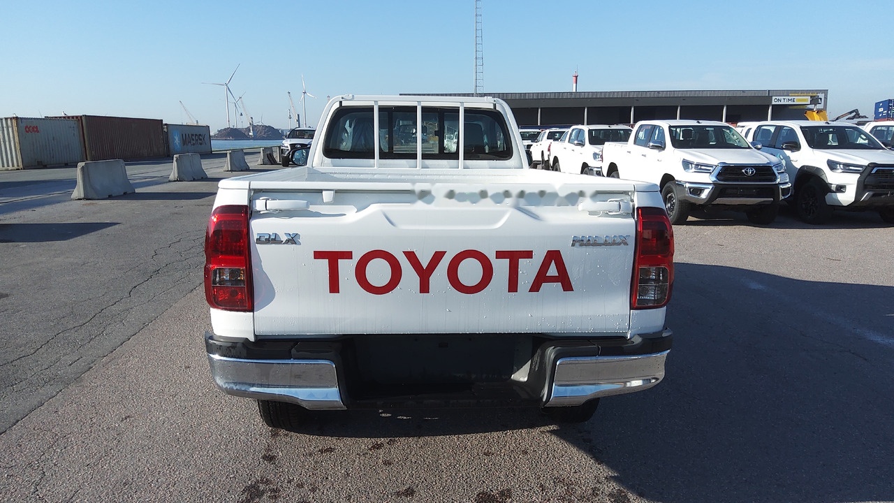 Toyota Hilux / Revo Pick-up single Cab pack security 2.4L Turbo Diesel Manual - Pikaps: foto 4 Toyota Hilux / Revo Pick-up single Cab pack security 2.4L Turbo Diesel Manual - Pikaps: foto 4
