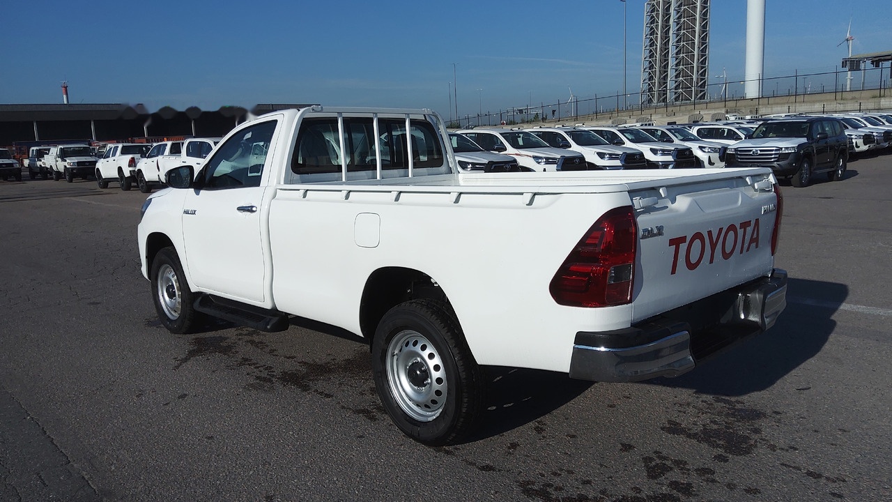 Toyota Hilux / Revo Pick-up single Cab pack security 2.4L Turbo Diesel Manual - Pikaps: foto 5 Toyota Hilux / Revo Pick-up single Cab pack security 2.4L Turbo Diesel Manual - Pikaps: foto 5