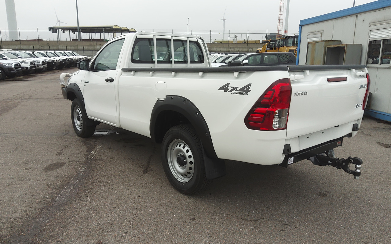 Toyota Hilux / Revo RHD Pick-up single Cab 2.8L Diesel Manual - Vieglā automašīna: foto 4 Toyota Hilux / Revo RHD Pick-up single Cab 2.8L Diesel Manual - Vieglā automašīna: foto 4