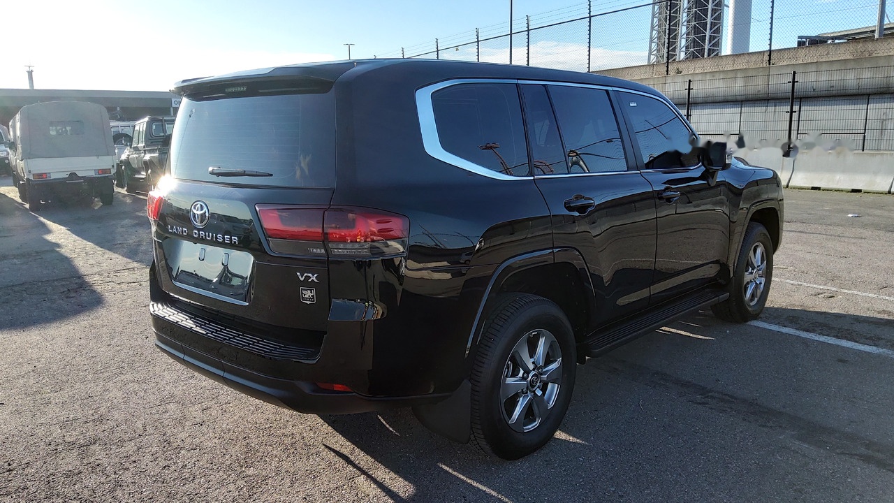 Toyota Land Cruiser 300 V6 VX 7 SEATERS / PLACES 3.5L Petrol Automatic VXVHO - Vieglā automašīna: foto 4 Toyota Land Cruiser 300 V6 VX 7 SEATERS / PLACES 3.5L Petrol Automatic VXVHO - Vieglā automašīna: foto 4