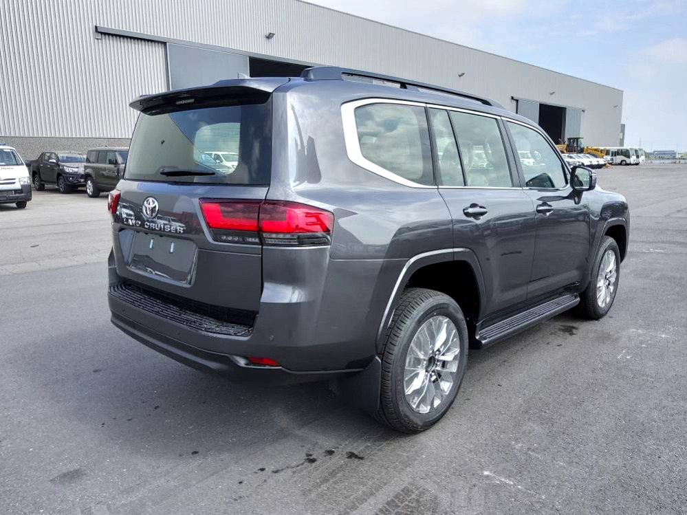 Toyota Land Cruiser 300 V6 VXR ZX 7 SEATERS / PLACES 3.5L Petrol Automatic AEOB - Vieglā automašīna: foto 5 Toyota Land Cruiser 300 V6 VXR ZX 7 SEATERS / PLACES 3.5L Petrol Automatic AEOB - Vieglā automašīna: foto 5