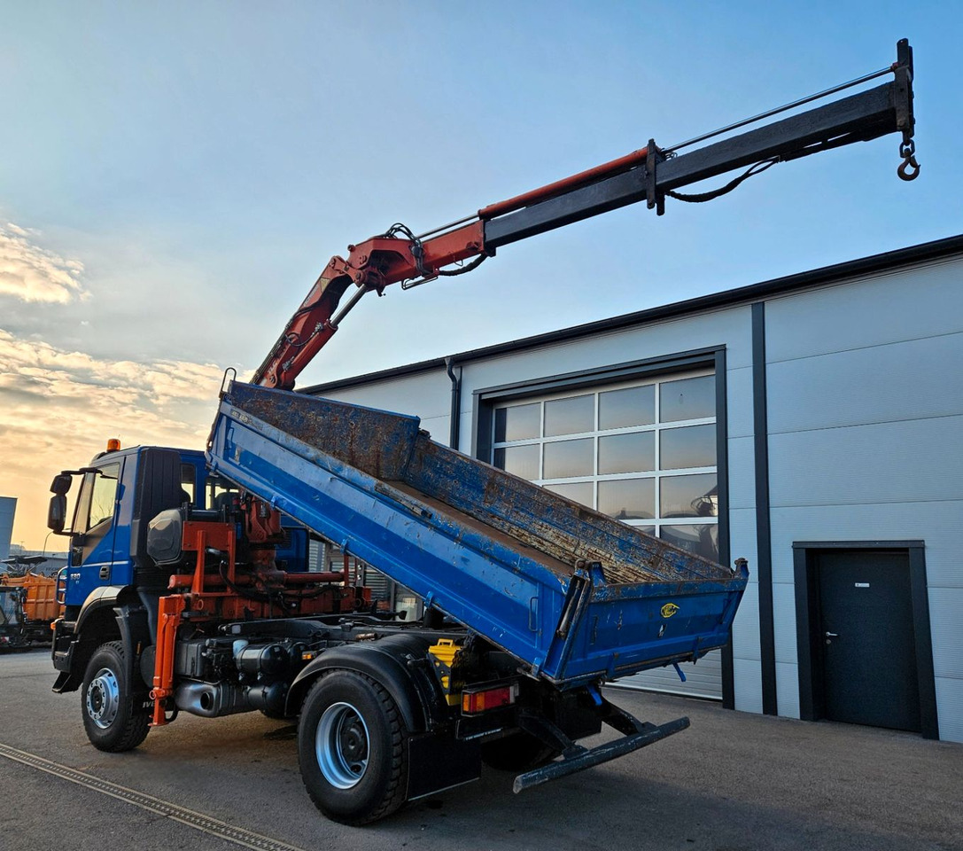 Iveco Trakker 190T33 4x4 Euro5 Kran Atlas 120.2E Funk - Kravas automašīna pašizgāzējs, Kravas auto ar manipulatoru: foto 5 Iveco Trakker 190T33 4x4 Euro5 Kran Atlas 120.2E Funk - Kravas automašīna pašizgāzējs, Kravas auto ar manipulatoru: foto 5