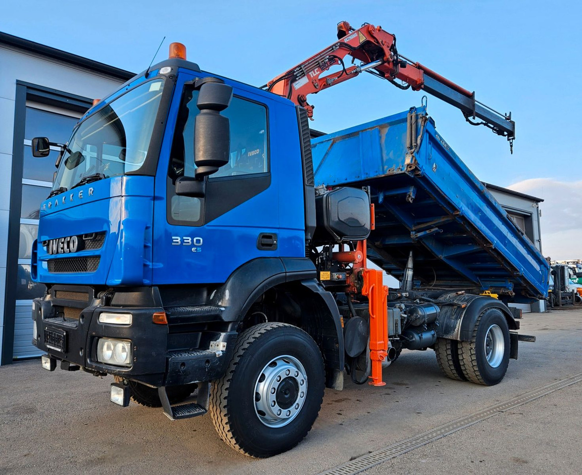 Iveco Trakker 190T33 4x4 Euro5 Kran Atlas 120.2E Funk - Kravas automašīna pašizgāzējs, Kravas auto ar manipulatoru: foto 3 Iveco Trakker 190T33 4x4 Euro5 Kran Atlas 120.2E Funk - Kravas automašīna pašizgāzējs, Kravas auto ar manipulatoru: foto 3