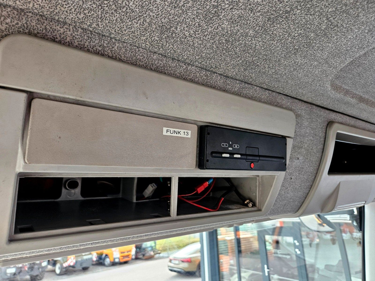 Kravas automašīna pašizgāzējs, Kravas auto ar manipulatoru Iveco Trakker 190T33 4x4 Euro5 Kran Palfinger Funk: foto 19
