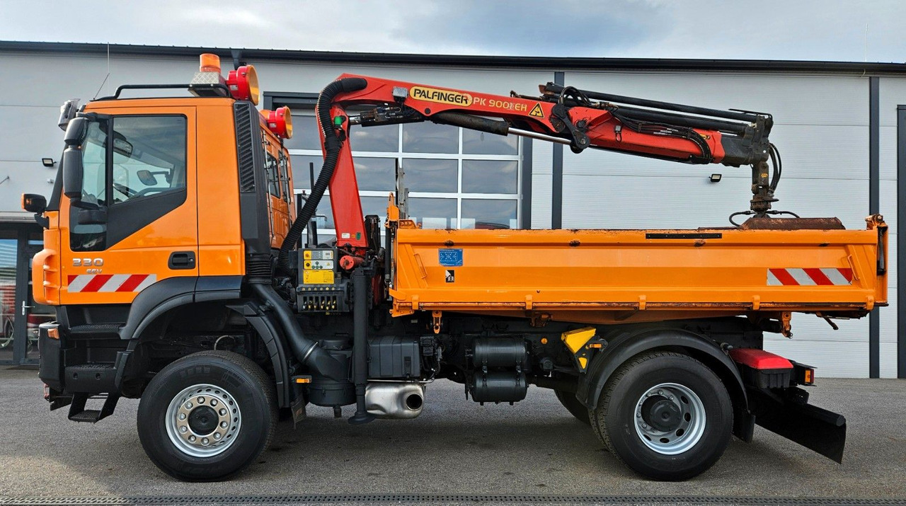 Iveco Trakker 190T33 4x4 Euro5 Kran Palfinger Funk - Kravas automašīna pašizgāzējs, Kravas auto ar manipulatoru: foto 5 Iveco Trakker 190T33 4x4 Euro5 Kran Palfinger Funk - Kravas automašīna pašizgāzējs, Kravas auto ar manipulatoru: foto 5