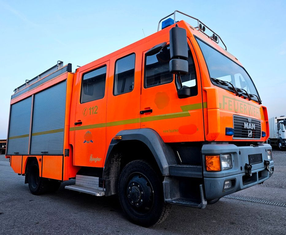 MAN 14.224 L80 4x4 Feuerwehr LF16 Ziegler - Kravas automašīna: foto 4 MAN 14.224 L80 4x4 Feuerwehr LF16 Ziegler - Kravas automašīna: foto 4