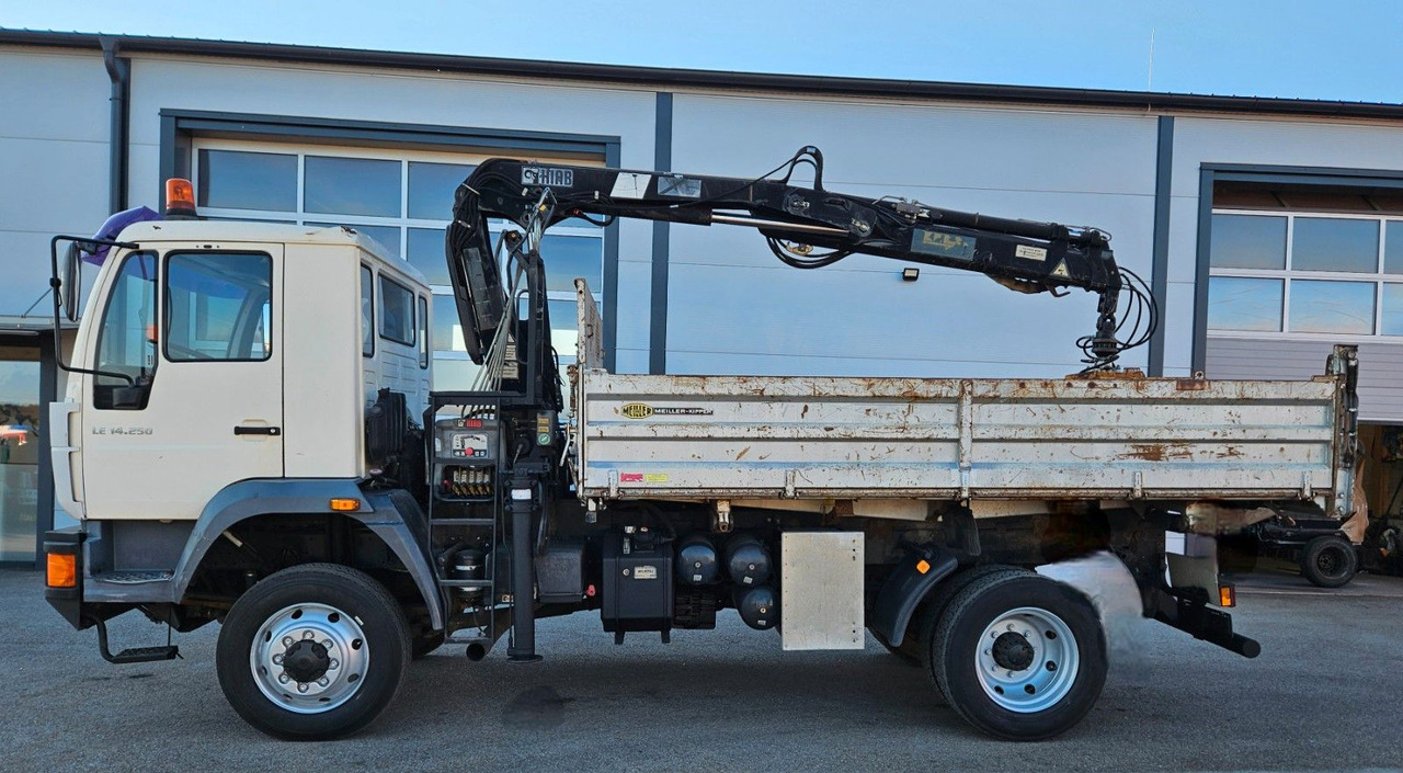 MAN LE 14.250 4x4 HIAB 077BS-2 Kran Greifer - Kravas automašīna pašizgāzējs, Kravas auto ar manipulatoru: foto 5 MAN LE 14.250 4x4 HIAB 077BS-2 Kran Greifer - Kravas automašīna pašizgāzējs, Kravas auto ar manipulatoru: foto 5