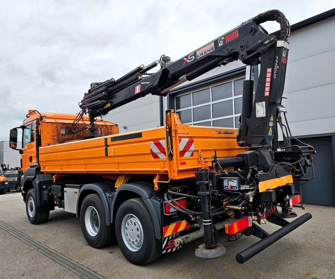 Kravas automašīna pašizgāzējs, Kravas auto ar manipulatoru MAN TGS 28.360 6x4-4 HIAB 144E-4 Kran Euro5: foto 6