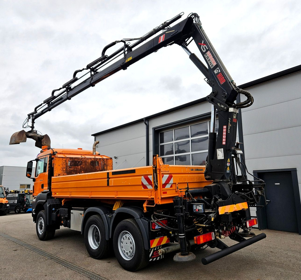 Kravas automašīna pašizgāzējs, Kravas auto ar manipulatoru MAN TGS 28.360 6x4-4 HIAB 144E-4 Kran Euro5: foto 9