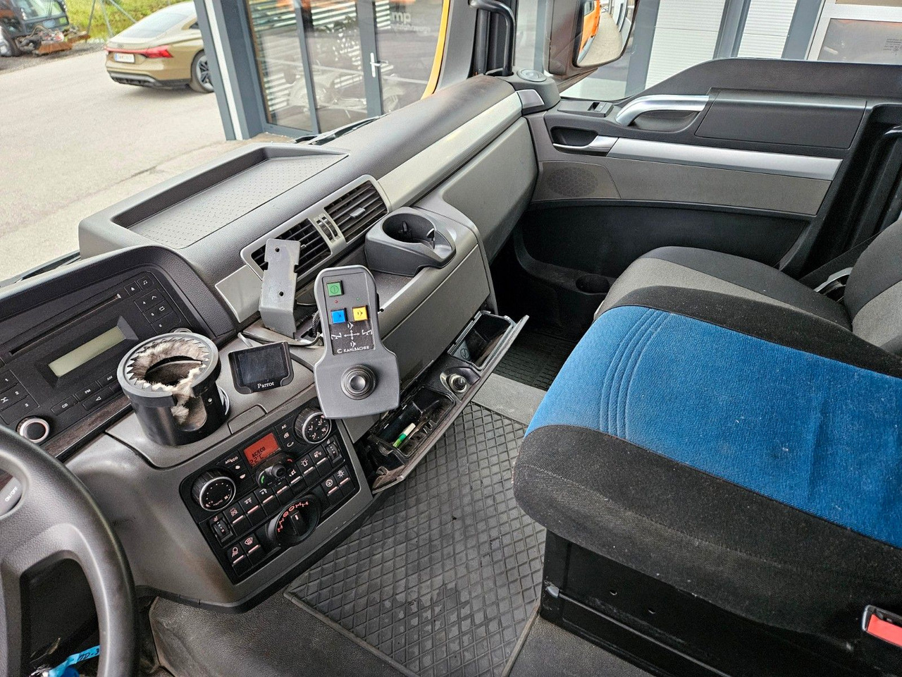 Kravas automašīna pašizgāzējs, Kravas auto ar manipulatoru MAN TGS 28.360 6x4-4 HIAB 144E-4 Kran Euro5: foto 18