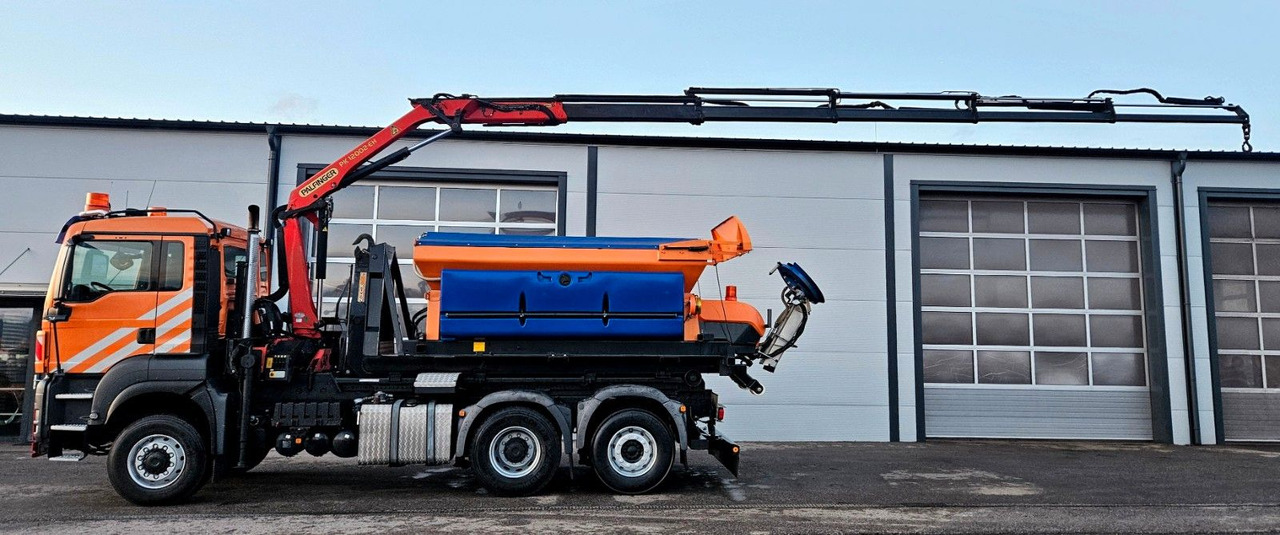 MAN TGS 28.400 6x4-4 BL Palfinger PK12002 Kran Euro5 - Kravas automašīna pašizgāzējs, Kravas auto ar manipulatoru: foto 3 MAN TGS 28.400 6x4-4 BL Palfinger PK12002 Kran Euro5 - Kravas automašīna pašizgāzējs, Kravas auto ar manipulatoru: foto 3