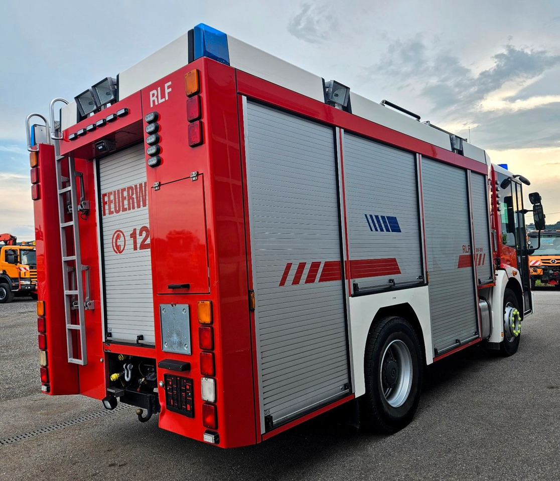 Mercedes-Benz 1829 Feuerwehr Ziegler RLF 2000/300 TLF Winde - Ugunsdzēsēju mašīna: foto 4 Mercedes-Benz 1829 Feuerwehr Ziegler RLF 2000/300 TLF Winde - Ugunsdzēsēju mašīna: foto 4
